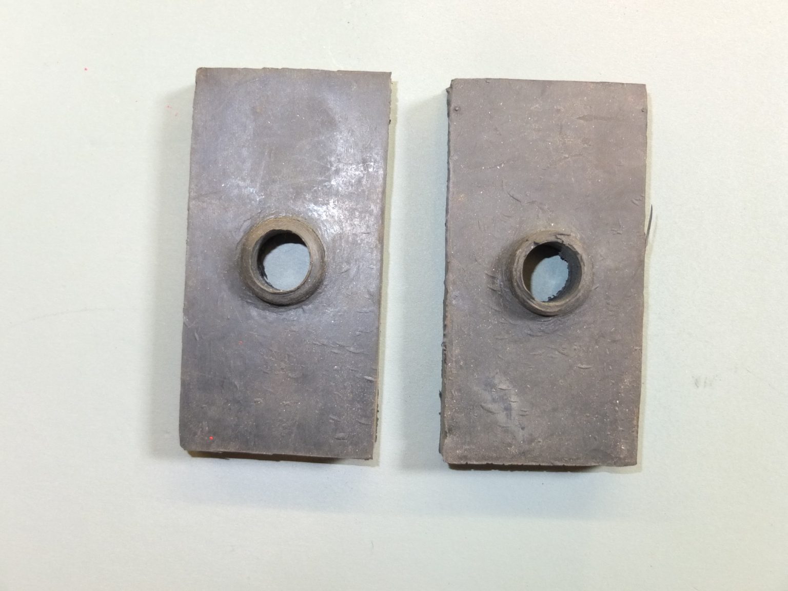 Rubber spring pads MG V8 and MG RV8 car parts