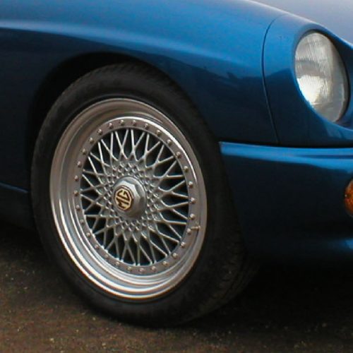 RV8 17in Wheel