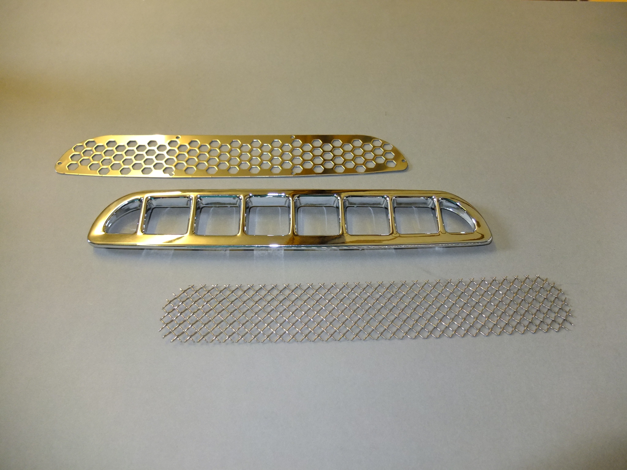 thumbnail image 2 of Air Intake Grille & Mesh Kit – MGB MGC GT Roadster (62-80) & RV8 (92-95) AHH6102 2 of 5